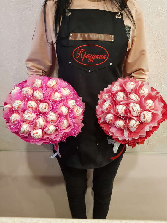 Купить Букет с конфетами "Рафаэлло". в интернет-магазине Праздник цветов и подарков с доставкой по Хабаровску недорого.