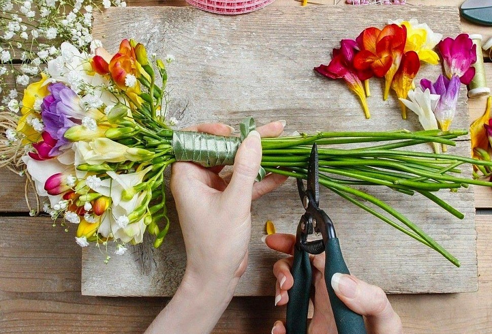 Как правильно подрезать цветы
