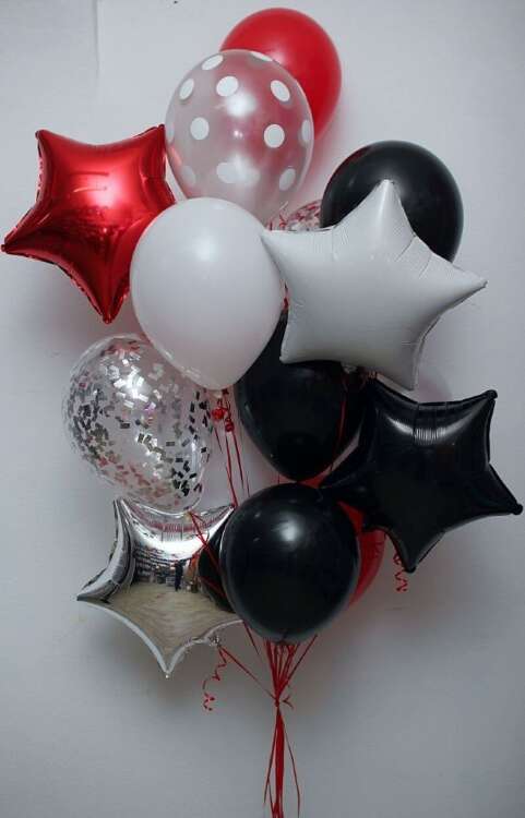 Купить букет из шаров "для тебя" в интернет-магазине Праздник цветов и подарков с доставкой по Хабаровску недорого.