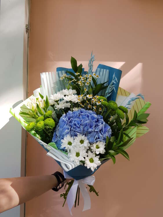 Купить Букет "великолепные гортензии 1". в интернет-магазине Праздник цветов и подарков с доставкой по Хабаровску недорого.