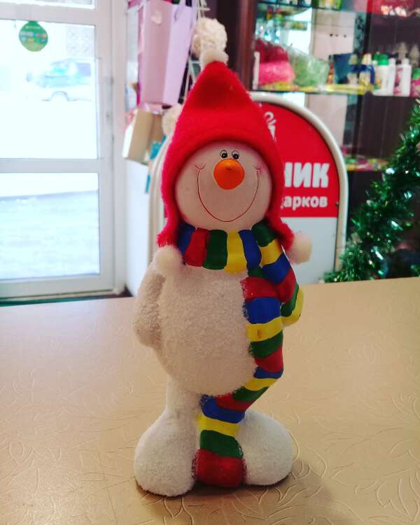 Купить фигурка снеговик в интернет-магазине Праздник цветов и подарков с доставкой по Хабаровску недорого.