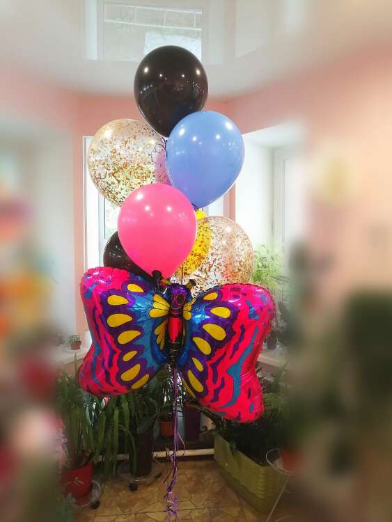Купить Букет из шаров "Бабочка". в интернет-магазине Праздник цветов и подарков с доставкой по Хабаровску недорого.