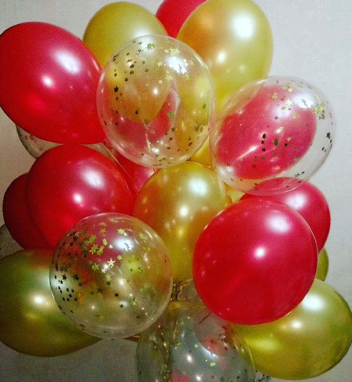 Купить букет из шаров "праздничный" в интернет-магазине Праздник цветов и подарков с доставкой по Хабаровску недорого.