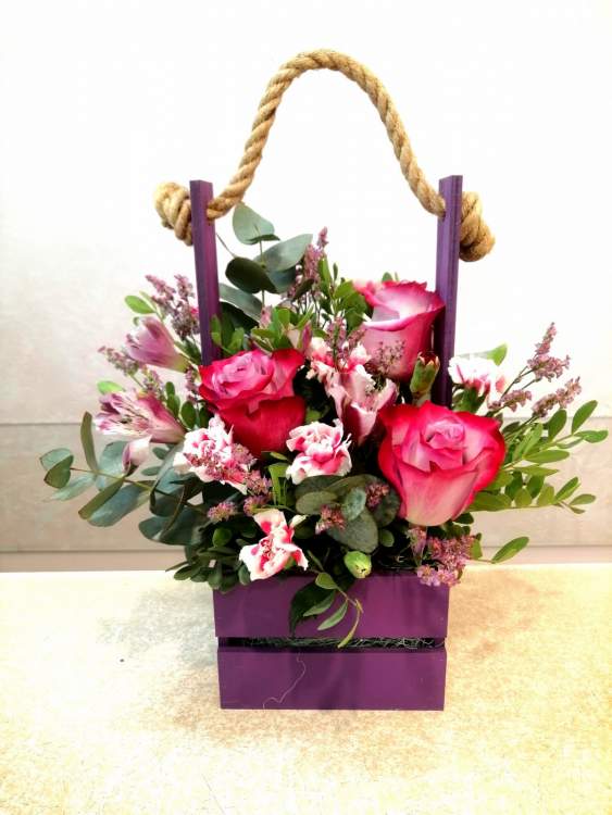 Купить Композиция "Для тебя". в интернет-магазине Праздник цветов и подарков с доставкой по Хабаровску недорого.