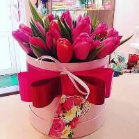 Шляпная коробка "Яркие тюльпаны"