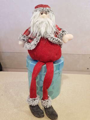 Купить Игрушка Дед мороз (в красной шубе). в интернет магазине Праздник цветов и подарков по доступной цене. Заказать
        Игрушка Дед мороз (в красной шубе). недорого с доставкой по Хабаровску.