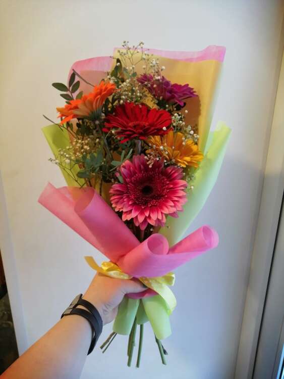 Купить Букет "Простые радости". в интернет-магазине Праздник цветов и подарков с доставкой по Хабаровску недорого.