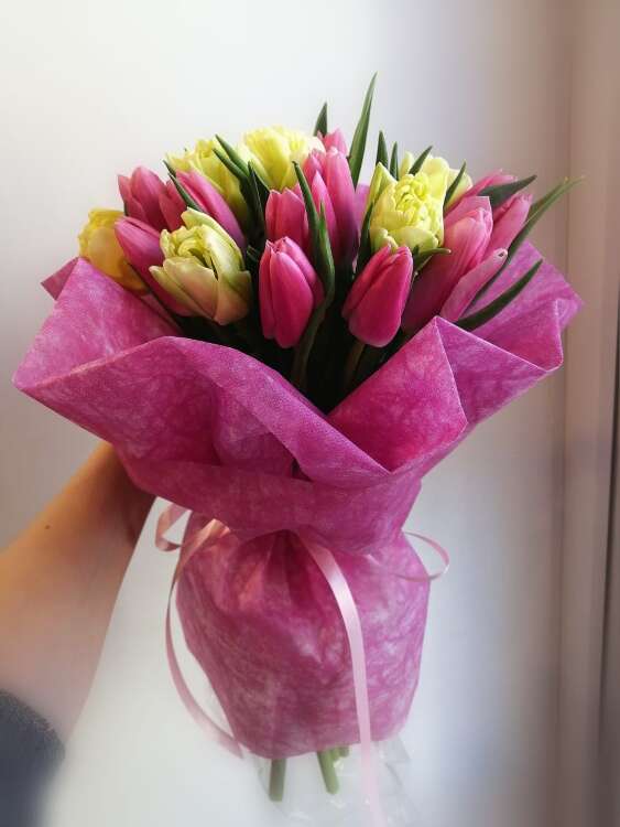 Купить Букет тюльпаны микс №2 в интернет-магазине Праздник цветов и подарков с доставкой по Хабаровску недорого.