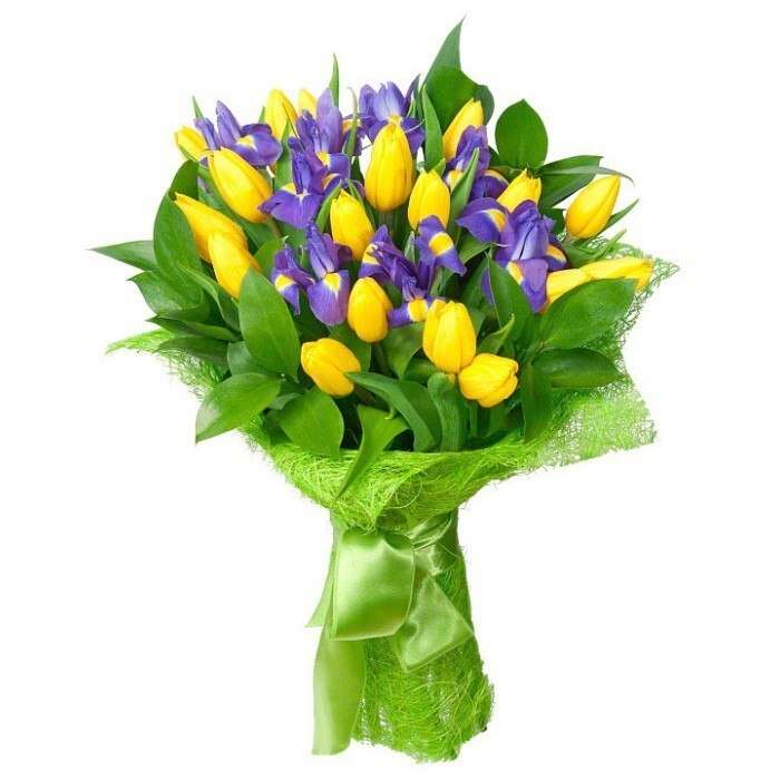 Купить Букет ирисы и тюльпаны. в интернет-магазине Праздник цветов и подарков с доставкой по Хабаровску недорого.