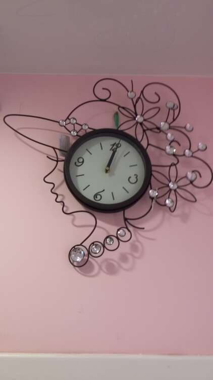 Купить Часы "ДЕВУШКА" в интернет-магазине Праздник цветов и подарков с доставкой по Хабаровску недорого.