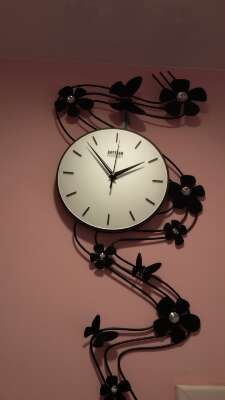 Купить Часы "ЦВЕТЫ - БАБОЧКИ" в интернет магазине Праздник цветов и подарков по доступной цене. Заказать Часы "ЦВЕТЫ - БАБОЧКИ" недорого с доставкой по Хабаровску.