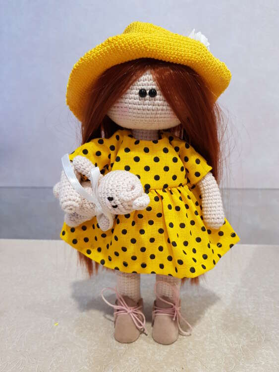 Купить Кукла в шляпке. в интернет-магазине Праздник цветов и подарков с доставкой по Хабаровску недорого.