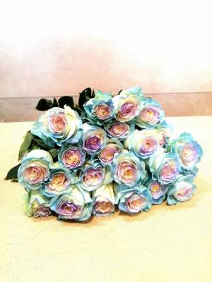 Купить Розы экзотика ( голубые). в интернет магазине Праздник цветов и подарков по доступной цене. Заказать
        Розы экзотика ( голубые). недорого с доставкой по Хабаровску.